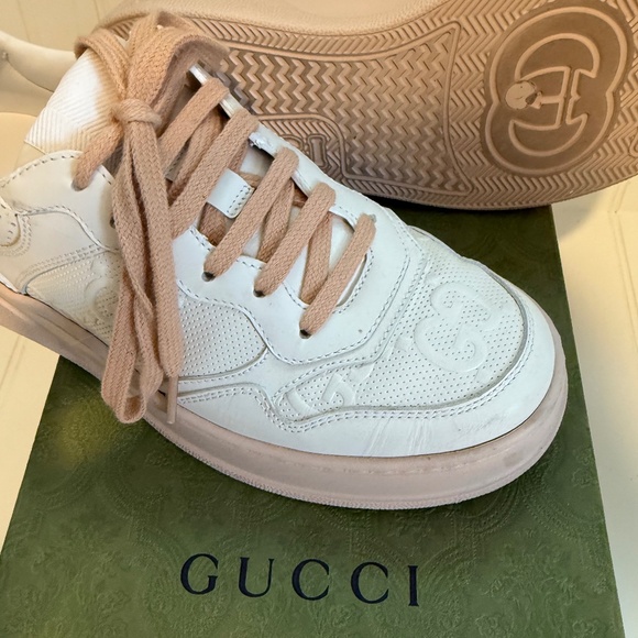 Gucci GG embossed low-top sneakers - Picture 4 of 5